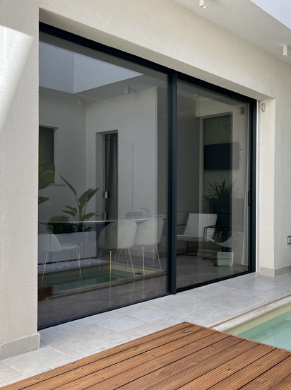 Dettaglio finestra Astra showroom